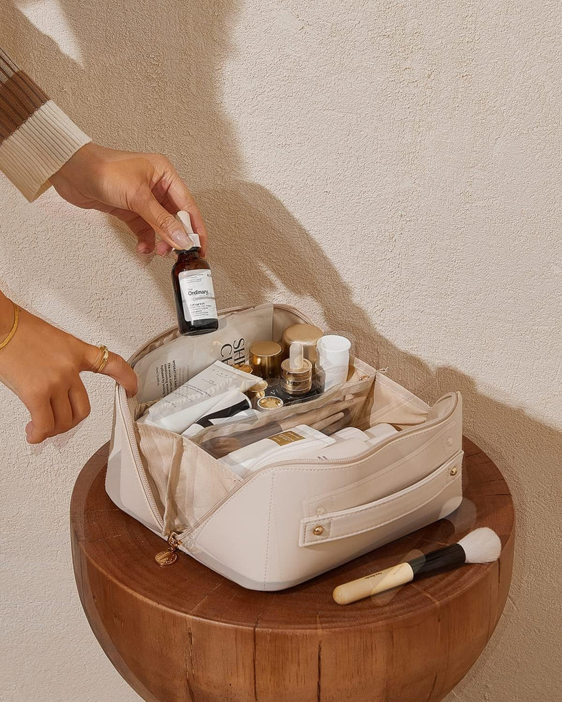 Organizer for Toiletries and Brushes